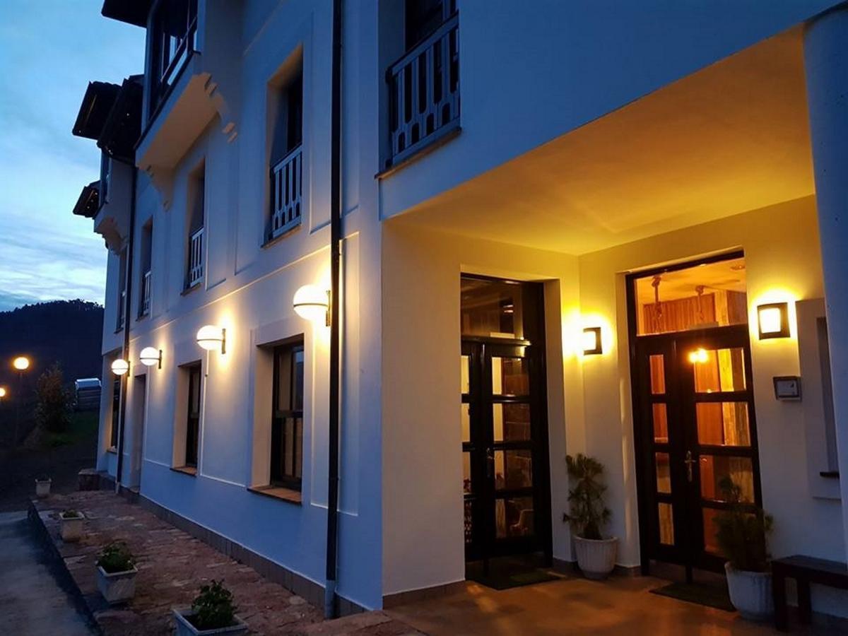 Hotel Montanas De Covadonga Onís Exterior foto